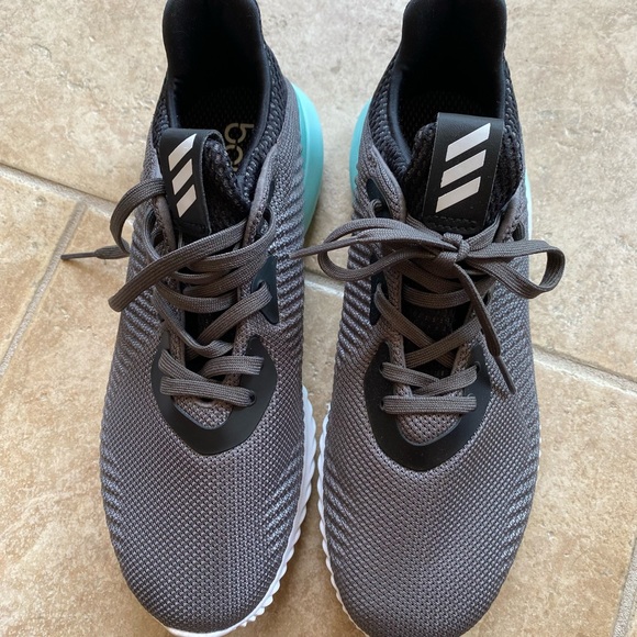 Alphaboost Adidas Shoes - Picture 3 of 4